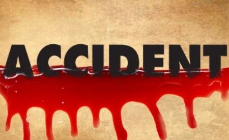 छत्तीसगढ़-तेलंगाना सीमा पर सड़क हादसे में 4 की मौत