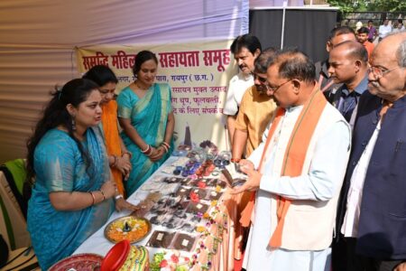 छत्तीसगढ़ में खादी वस्त्रों की खरीद पर 25% की बड़ी छूट